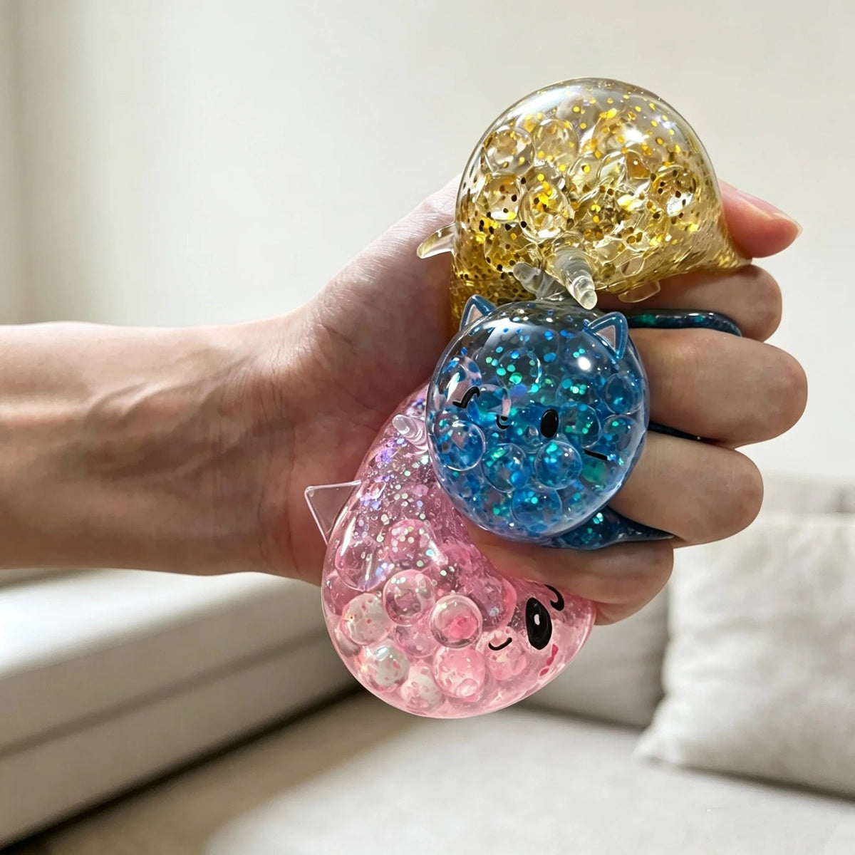 Unicorn squeeze toy with sparkling decorative appearance