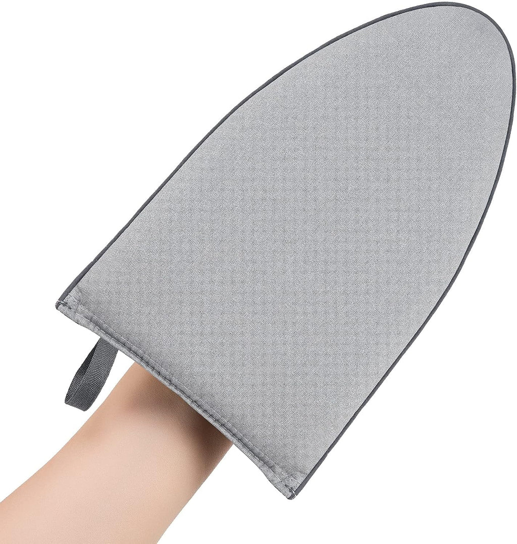 Clothes steamer glove with heat resistant material for wrinkle removal