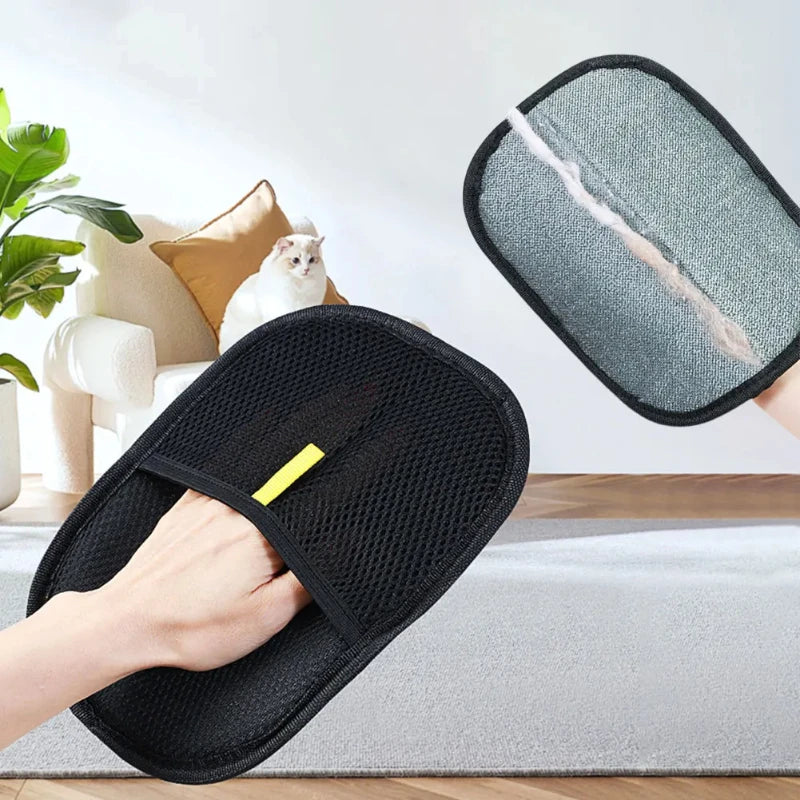 Cat grooming glove for collecting loose fur