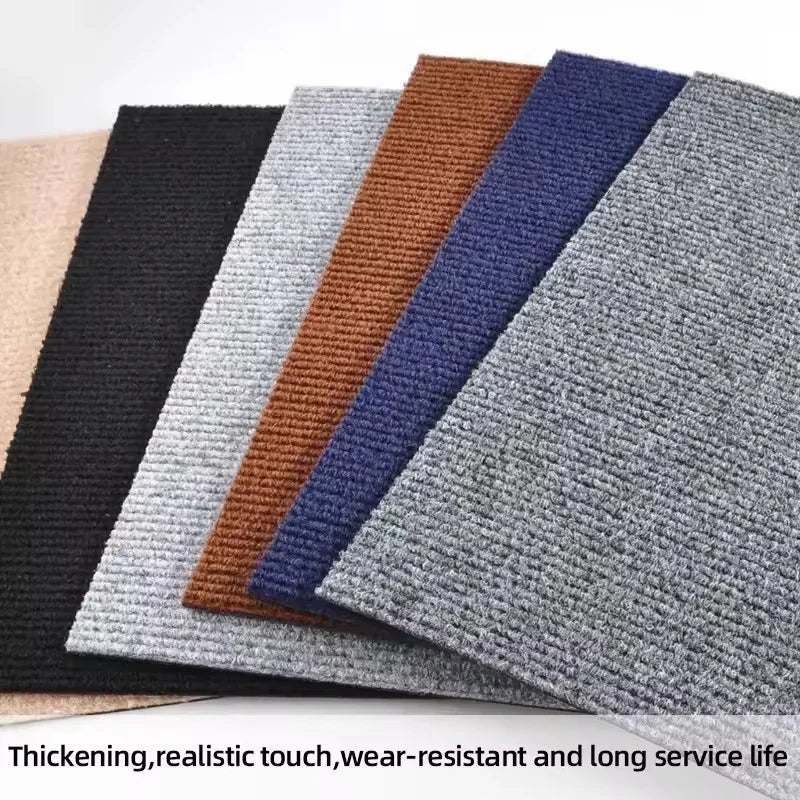Felt scratch mat with 3D grooves